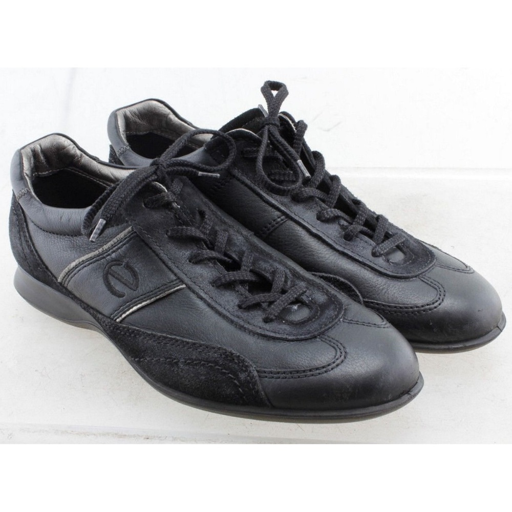 ECCO Black Lace-Up Walking Oxford Shoes
